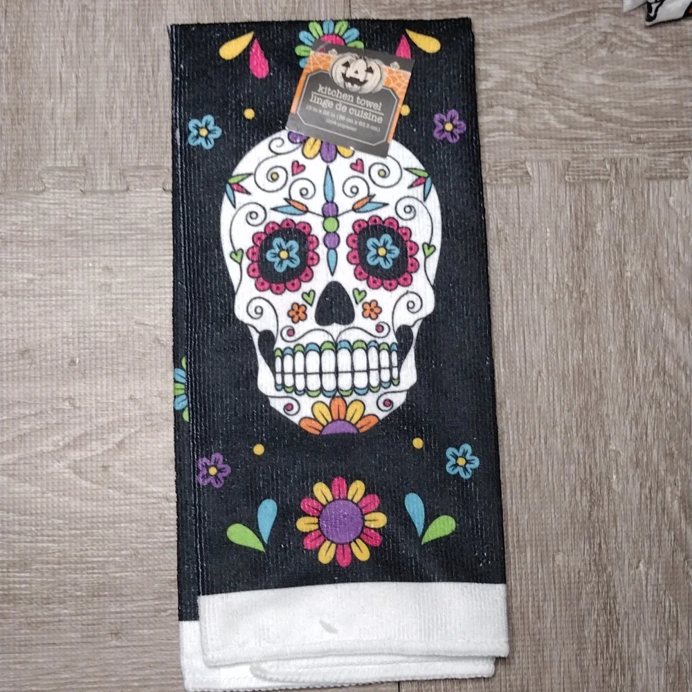 NWT Sugar Skull Travel Mug and 2 Towels Set - Picture 13 of 15